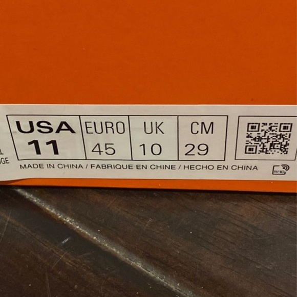 Nike cortez size 11 never worn - Picture 4 of 4